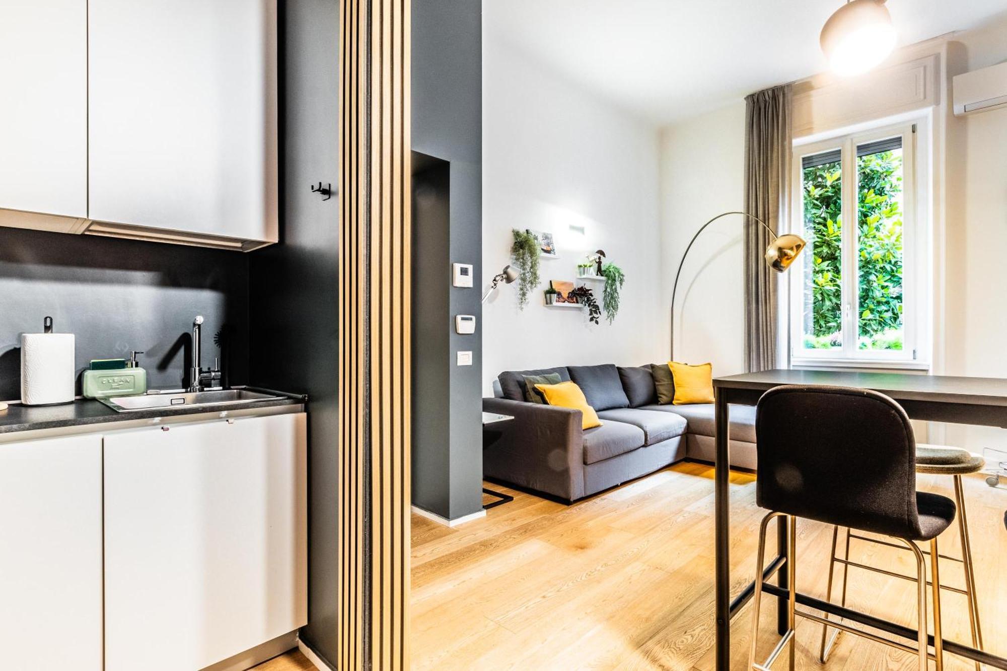Goldoni House - Duomo 2 K M - Porta Venezia - Linate Apartment Milan Bagian luar foto