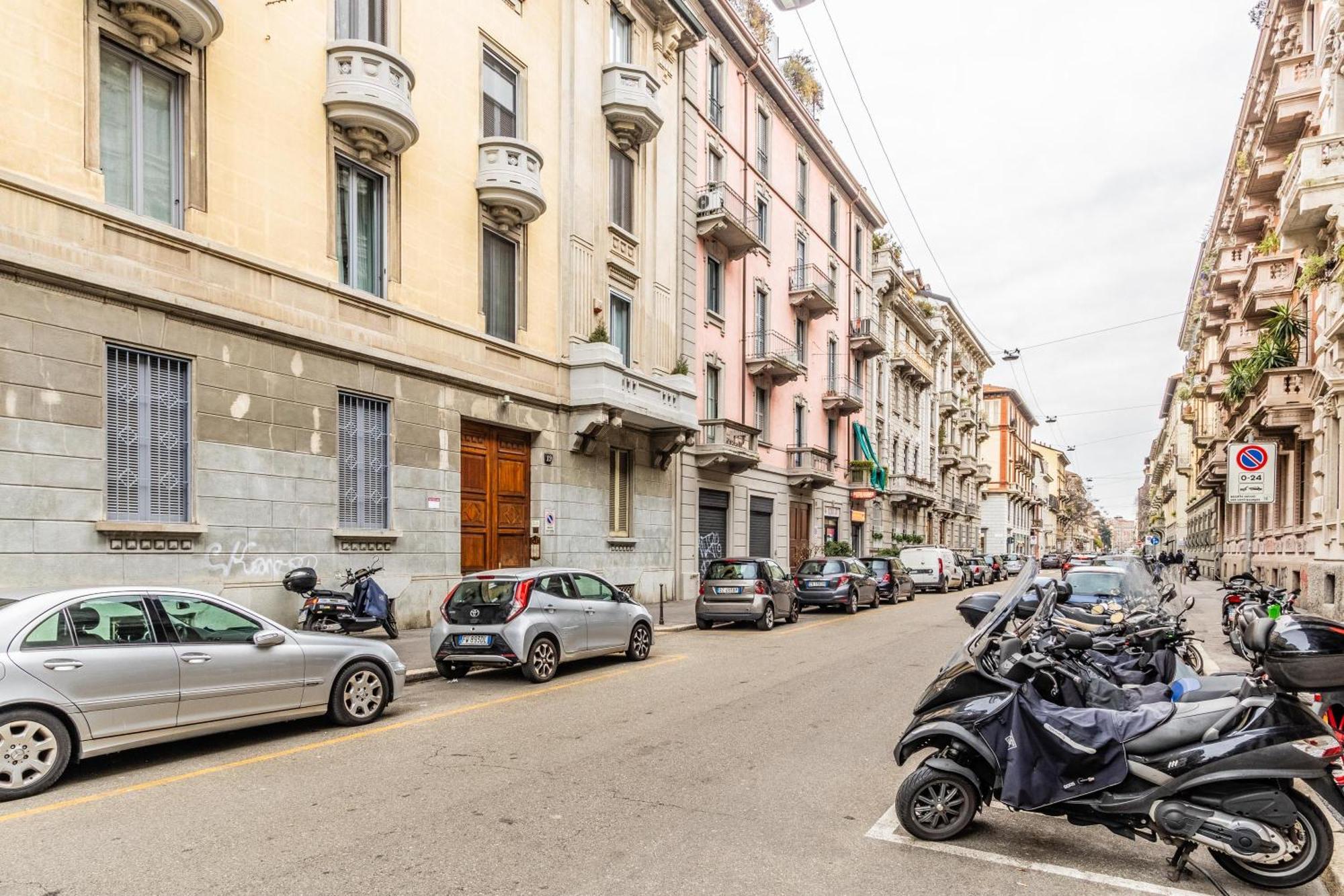 Goldoni House - Duomo 2 K M - Porta Venezia - Linate Apartment Milan Bagian luar foto
