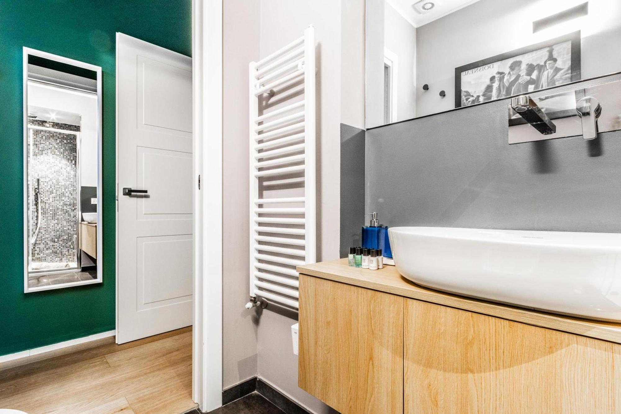 Goldoni House - Duomo 2 K M - Porta Venezia - Linate Apartment Milan Bagian luar foto